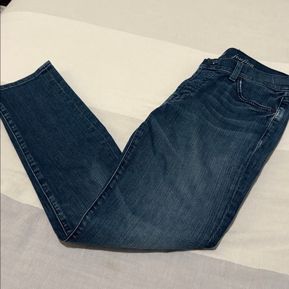 7 For All Mankind Josefina skinny jeans.  SZ 27.